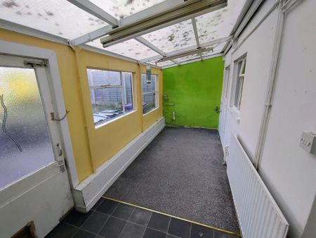 3 bedroom terraced house to rent - Photo 2