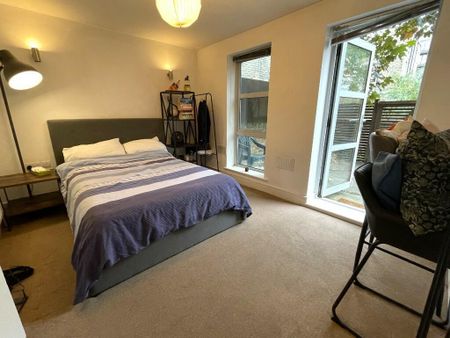 2 bedroom flat to rent - Photo 2