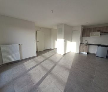 Location Appartement 2 pièces 41m² MONTRABE 31850 - Photo 2