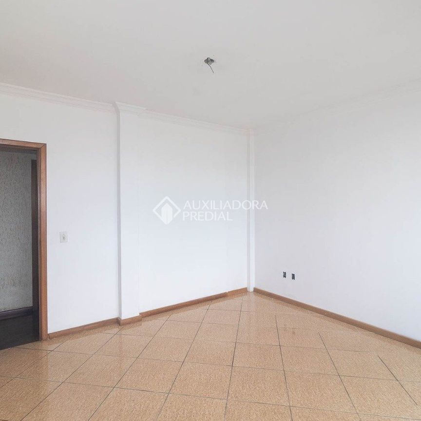 Apartamento com 3 quartos e 122m² para alugar em Independência, Porto Alegre. - Foto 1