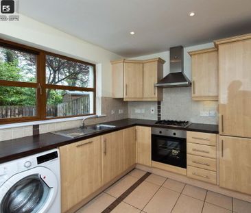 19 Redwood Dale, Redwoods, Dunmurry, Belfast, BT17 9RL - Photo 1