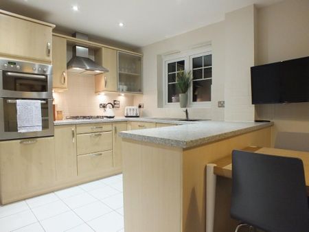 1 bedroom in a house share to rent - Photo 4