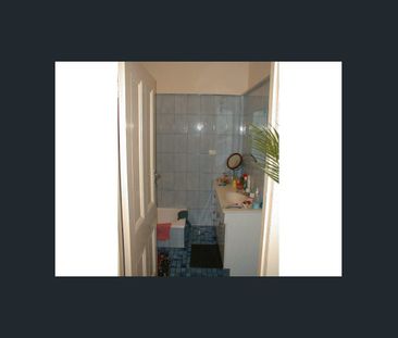 Character Residence Above Shop - Photo 6