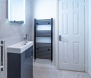 Room in a Shared House, Cranmore Road, BR1 - Photo 5