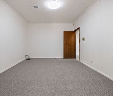 Cozy Two Bedroom Home - Photo 5