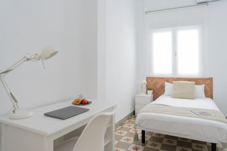 Carrer Trafalgar, Valencia, Valencian Community 46023 - Photo 4