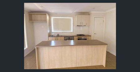 When you want all the space! - Photo 4