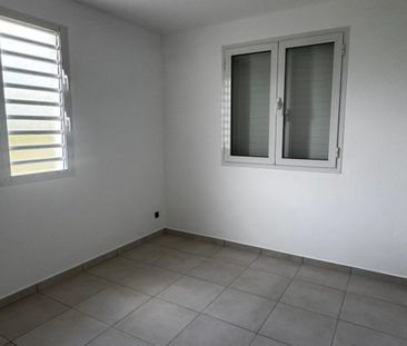 Location Maison 4 pièces 61m² PETIT BOURG 97170 - Photo 5