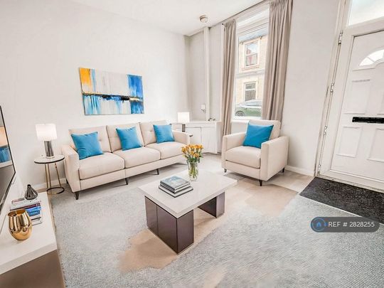 2 bedroom terraced house to rent - Photo 1