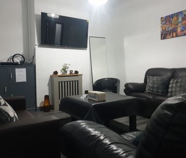 Room in a Shared House, Garrison Lane, B9 - Photo 1