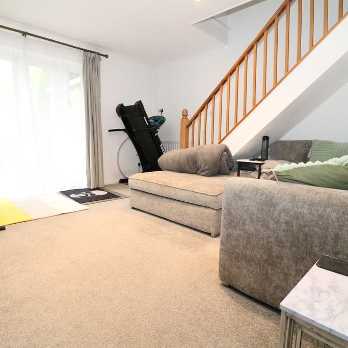 2 bedroom end of terrace house to rent - Photo 1