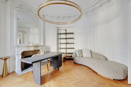 Appartement • Triangle d'Or, Paris 8ème - Photo 2