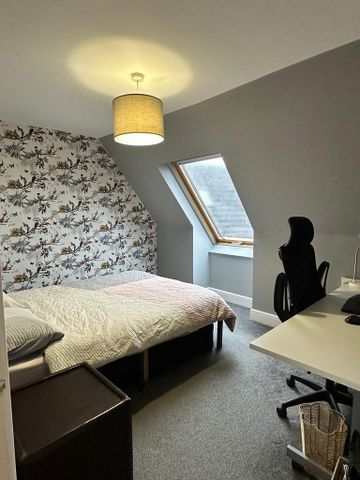 2 bedroom flat to rent - Photo 4