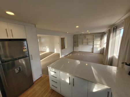 Fully Renovated Home with Water Views - ... - Photo 2