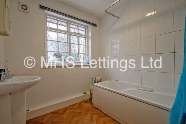 4 Bedroom Mid Terraced House for rent in North Grange Mews - Photo 1