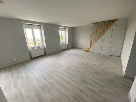 Location Appartement 4 pièces 82m² LE CREUSOT 71200 - Photo 3