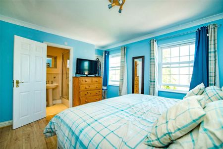 3 bedroom terraced house to rent - Photo 3