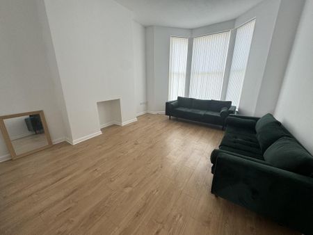 2 bedroom maisonette to rent - Photo 4