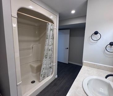 For Lease - 38 Orchard Park Drive Unit# Bsmt, Clarington, Ontario - Photo 6