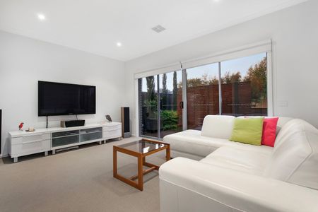 LUXURY, STYLE AND EXCEPTIONAL QUALITY! - Photo 4