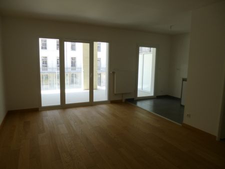 Villa Colbert- apt T1 de 38.20 m2, sise à Reims- 34, boulevard de la Paix au 2ème étage ( terrasse et garage), - Photo 2