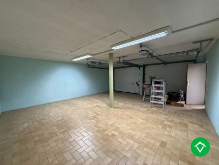 Ruime halfopen bebouwing met 3 slaapkamers, en dubbele garage te Sint-Eloois-Winkel - Photo 3