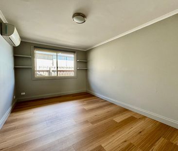 SPACIOUS 5-BEDROOM FAMILY HOME FOR LEASE - ST ALBANS - Photo 2