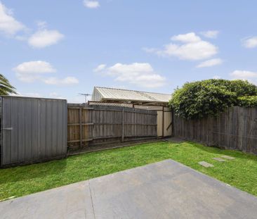 Modern Living in Epping - Photo 5