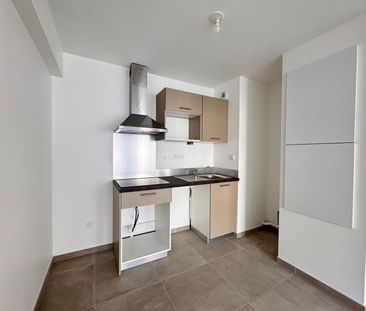 Location Appartement 2 pièces 58m² - Photo 2