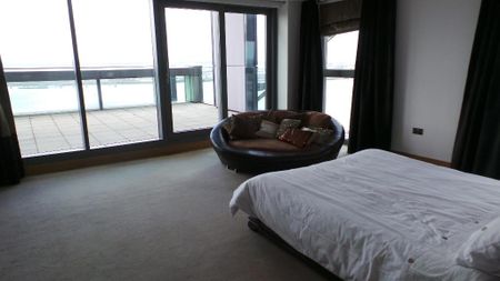 3 bedroom apartment to rent - Photo 2