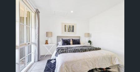 Spacious Family Living with Poolside Entertaining in the Heart of Mulgoa - Photo 4