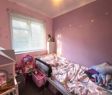 3 bedroom link detached house to rent - Photo 4