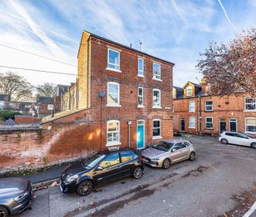 4 bedroom terraced house to rent - Photo 1