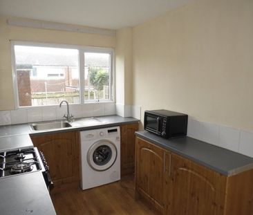 Bowood Crescent, Birmingham, B31 - Photo 3