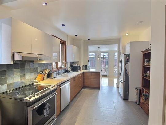 5297 Av. Henri Julien - Photo 1