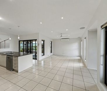 Comfortable Family Home in Greenwood Grove Estate, Cooroy - Photo 1