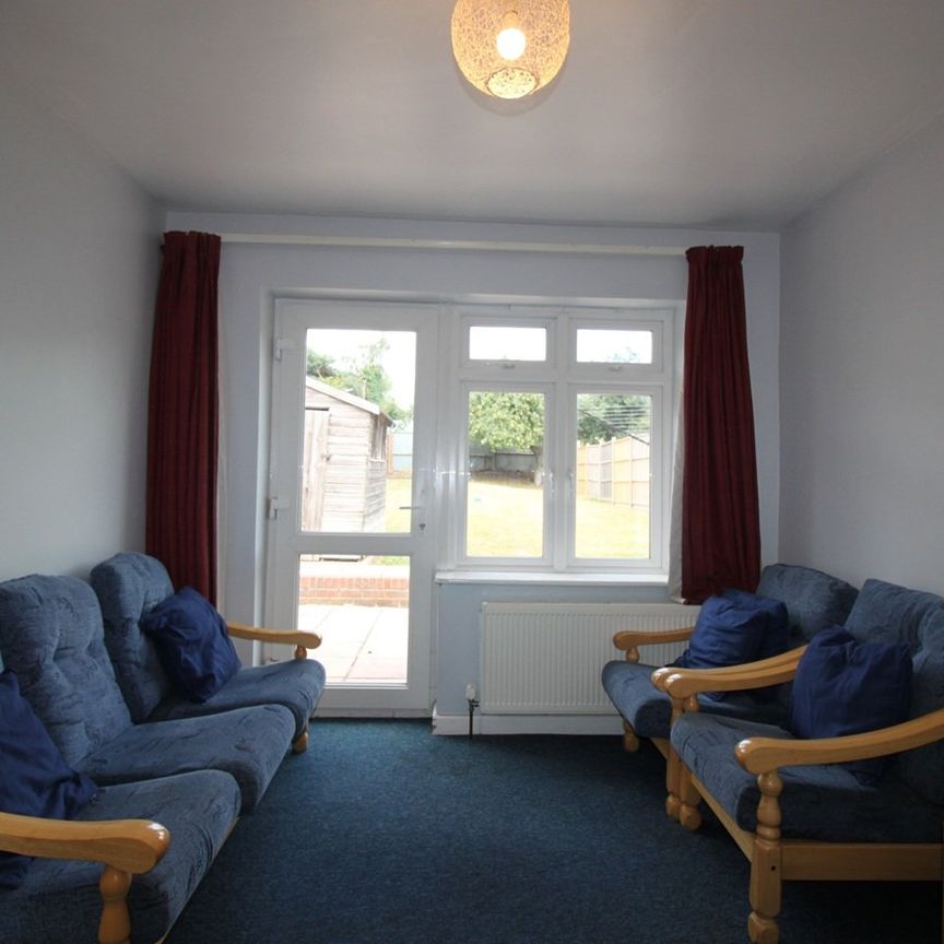 5 Bed Terraced House, Harefield Road, SO17 - Photo 1