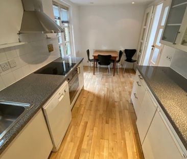 2 Bed Terraced House, Princes Court, SE16 - Photo 4