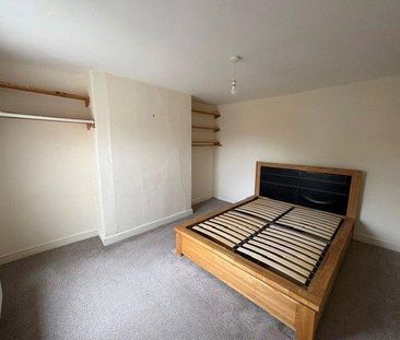 3 bedroom end of terrace house to rent - Photo 3