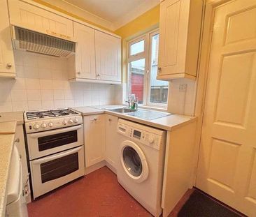 Brackley Road, Bedford, MK42 - Photo 6