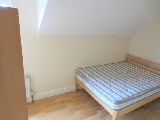 Upstairs Apartment, 53e Agincourt Avenue, Queens Quarter, Belfast, BT7 1QA - Photo 1