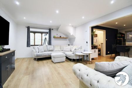 5 bedroom detached house to rent - Photo 3