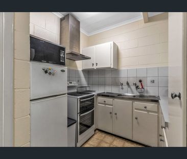 Fully Furnished Unit in a Great Location! - Photo 6