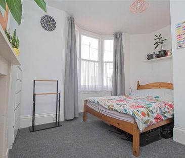 2 bedroom maisonette to rent - Photo 6