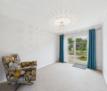 2 bedroom detached bungalow to rent - Photo 3