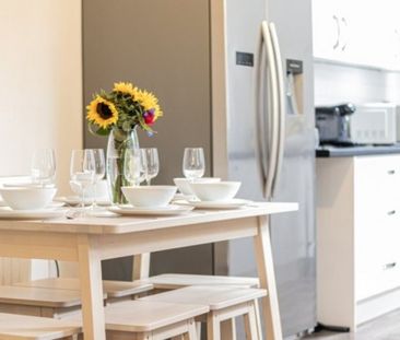 Ideal Spacious Student Pad - Photo 2