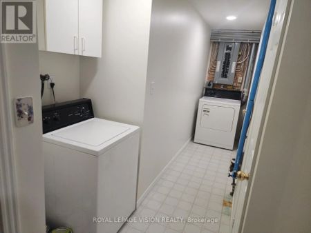 123 RAVENSCROFT ROAD - Photo 2