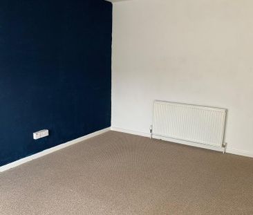 2 bedroom semi-detached house to rent - Photo 5