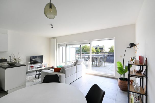 Recent 2-slaapkamerappartement met groot terras te Stabroek - Foto 1