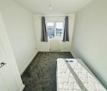 2 bedroom end of terrace house to rent - Photo 5